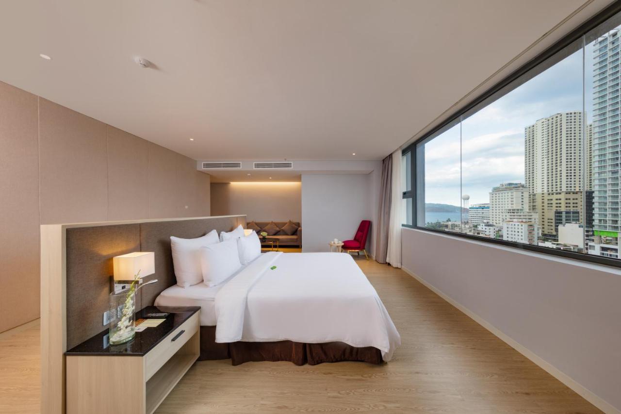 Dqua Hotel Nha Trang Exteriör bild